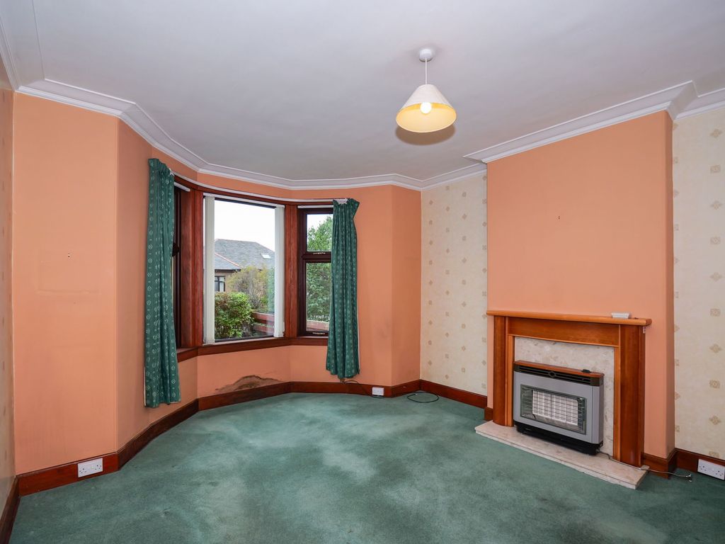 Property photo 2 of 28