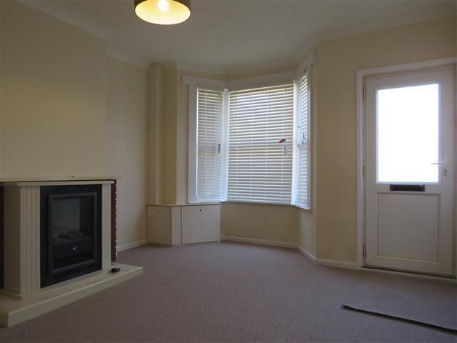 Property photo 2 of 11 Living Room