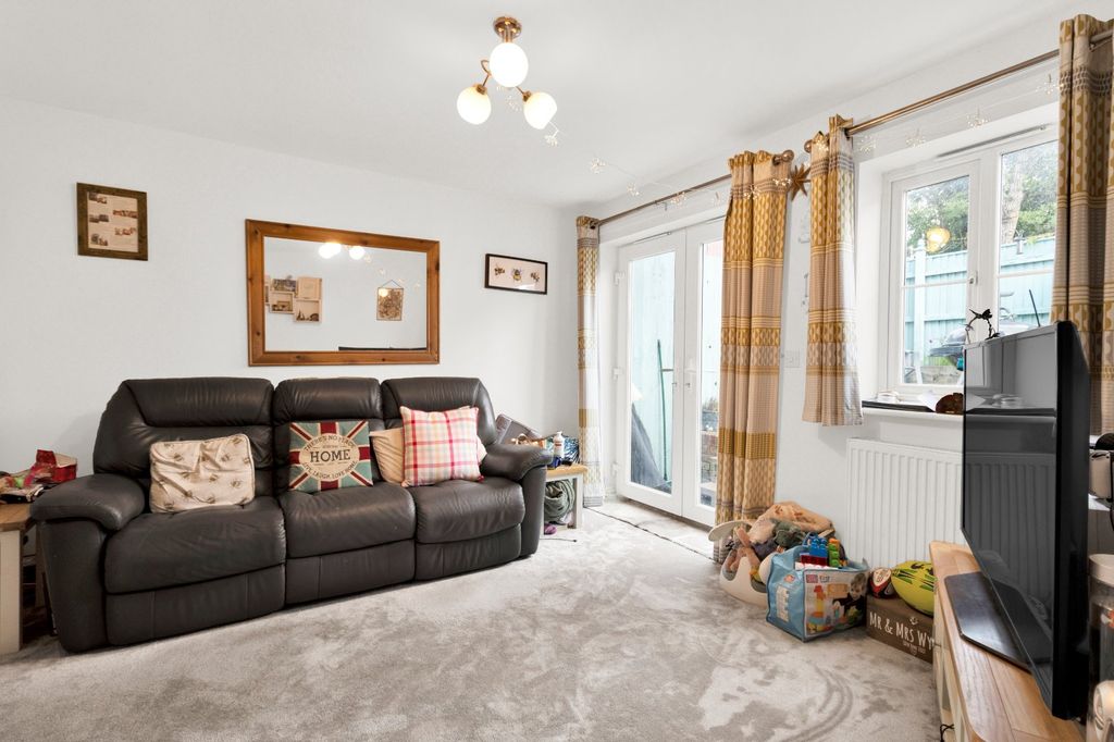 Property photo 2 of 24 Picture No. 08