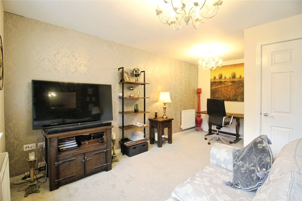 Property photo 3 of 8 Picture No. 05