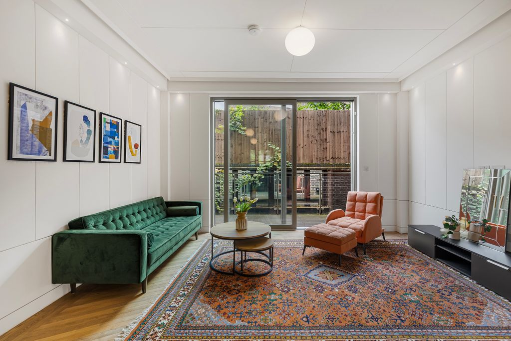 Property photo 1 of 22