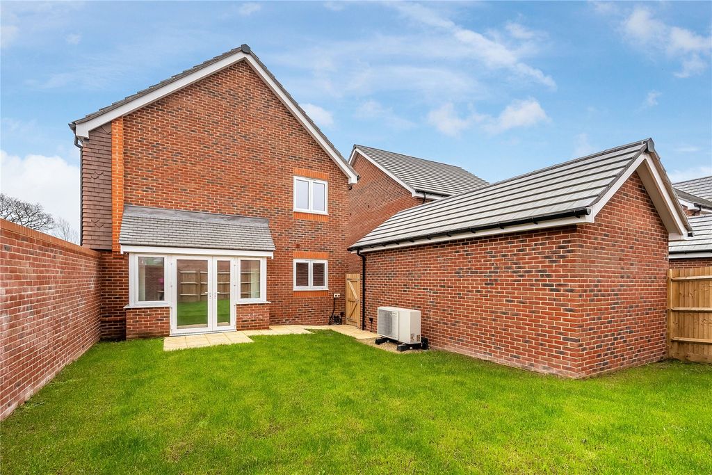 Property photo 3 of 28 Picture No. 55