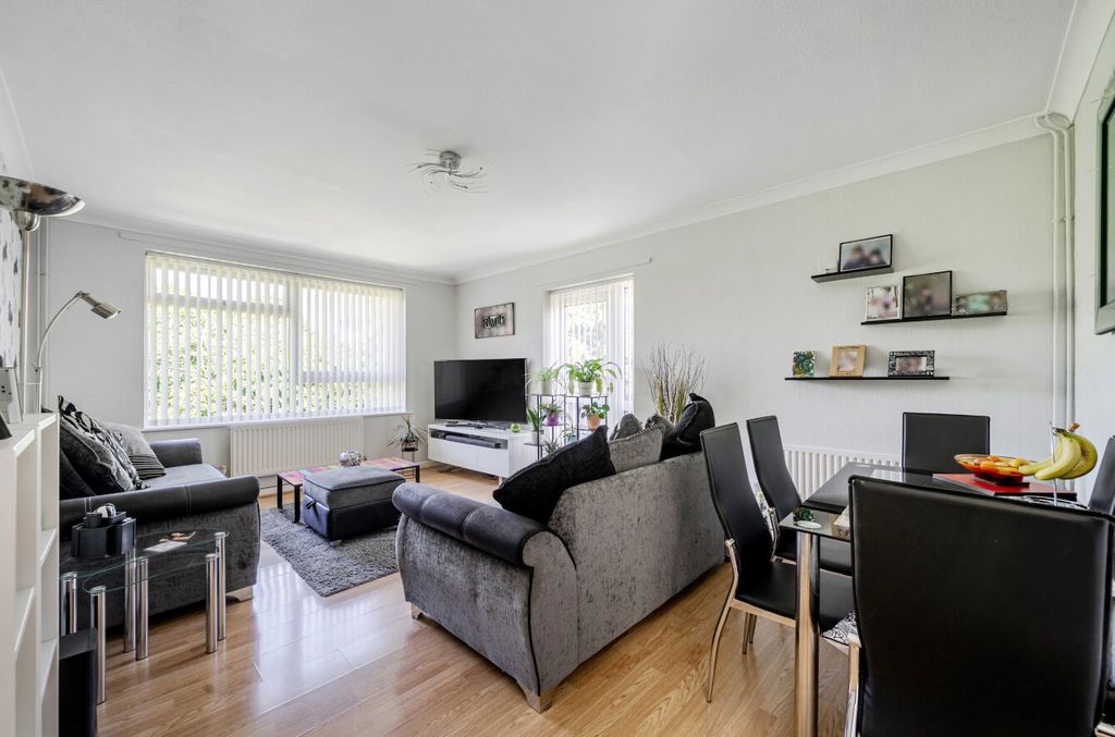 Property photo 2 of 15 1482592-7-6A423F4...