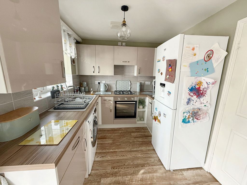 Property photo 3 of 14