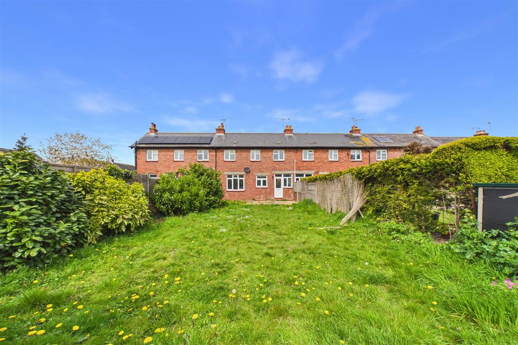 Property photo 1 of 16 Cam01894G0-Pr0286-Still026.Jpg