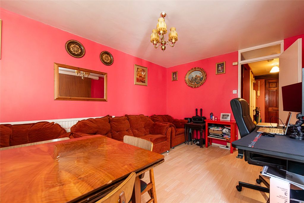 Property photo 3 of 16 Picture No. 14