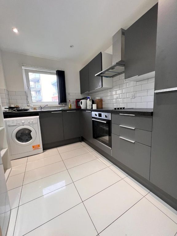 Property photo 1 of 2