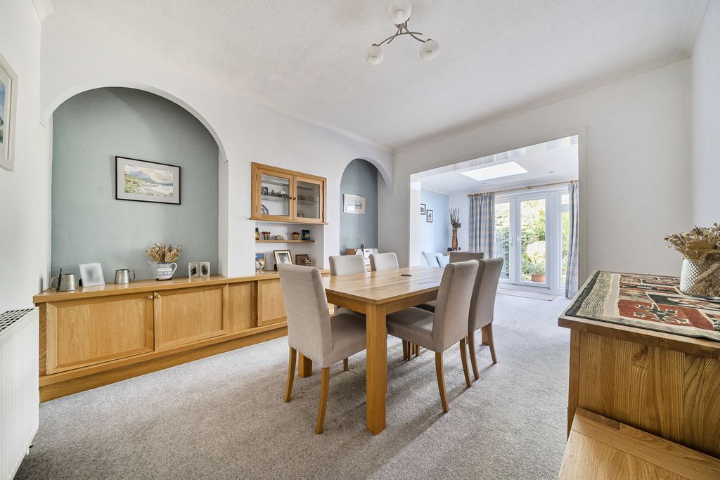 Property photo 3 of 20 Dining