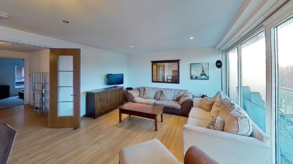 Property photo 2 of 8 Photo 2