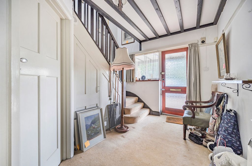 Property photo 2 of 17 1353845-4-68c18Dd...