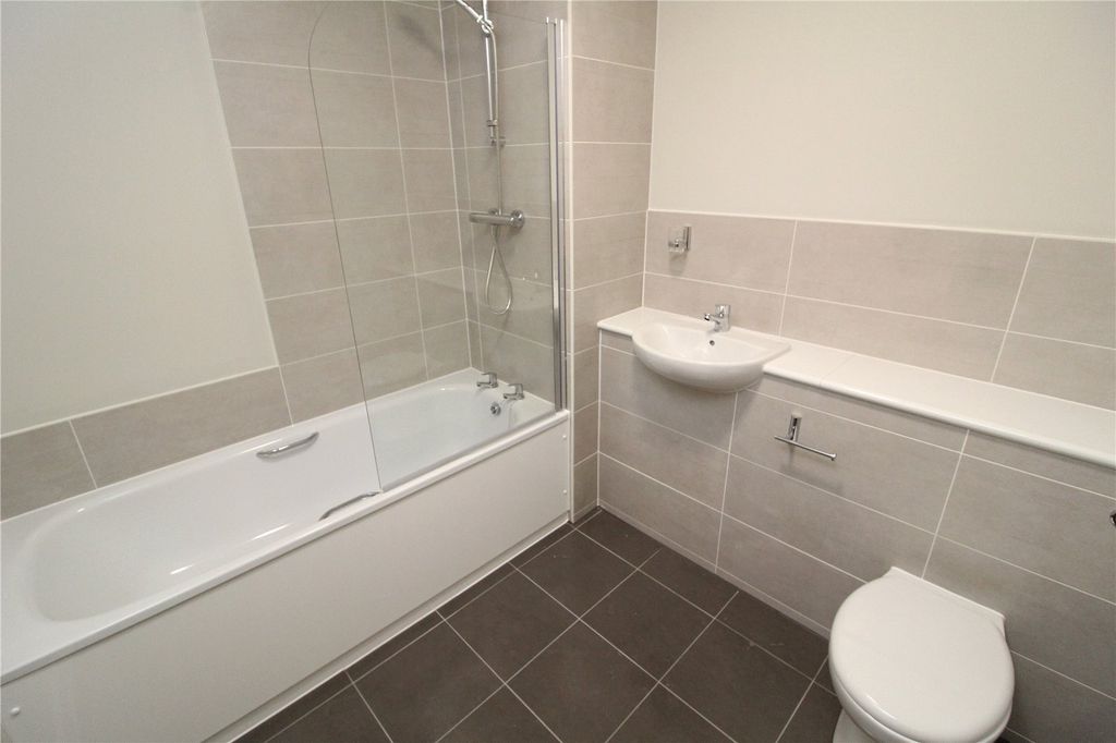 Property photo 3 of 8 Picture No. 11