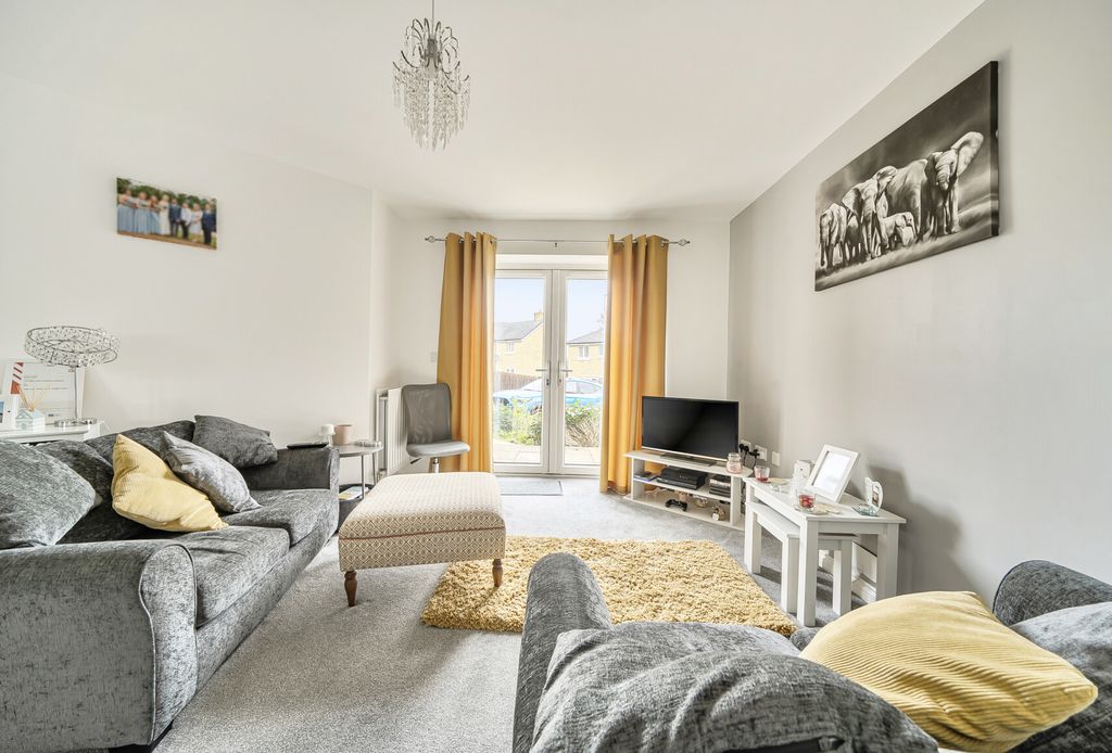 Property photo 3 of 9 1385571-12-69332E...