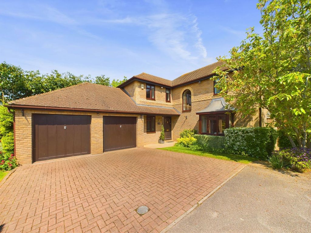 Property photo 1 of 32