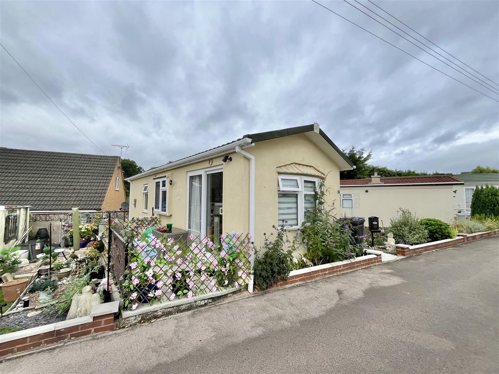 Property photo 2 of 13