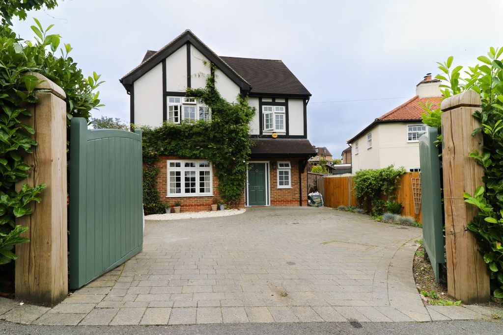 Property photo 1 of 22