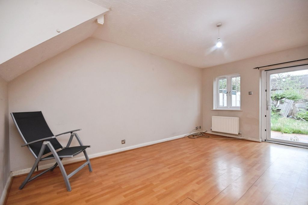Property photo 3 of 20 Pbox-Img.Jpg