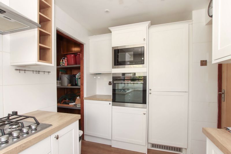 Property photo 2 of 18 Photo 8