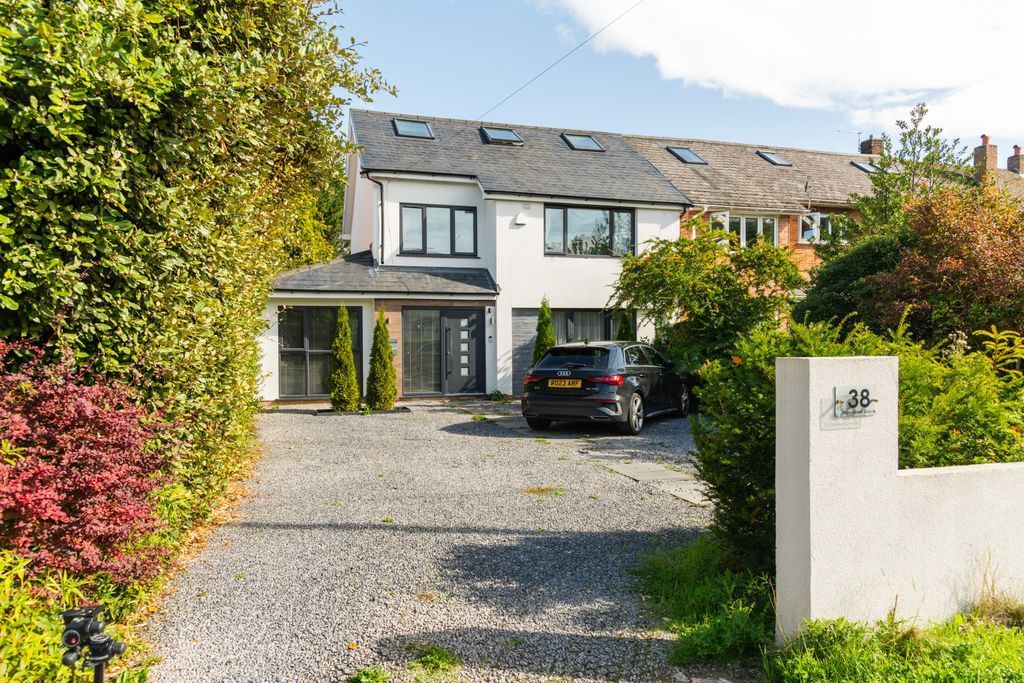 Property photo 1 of 19 External