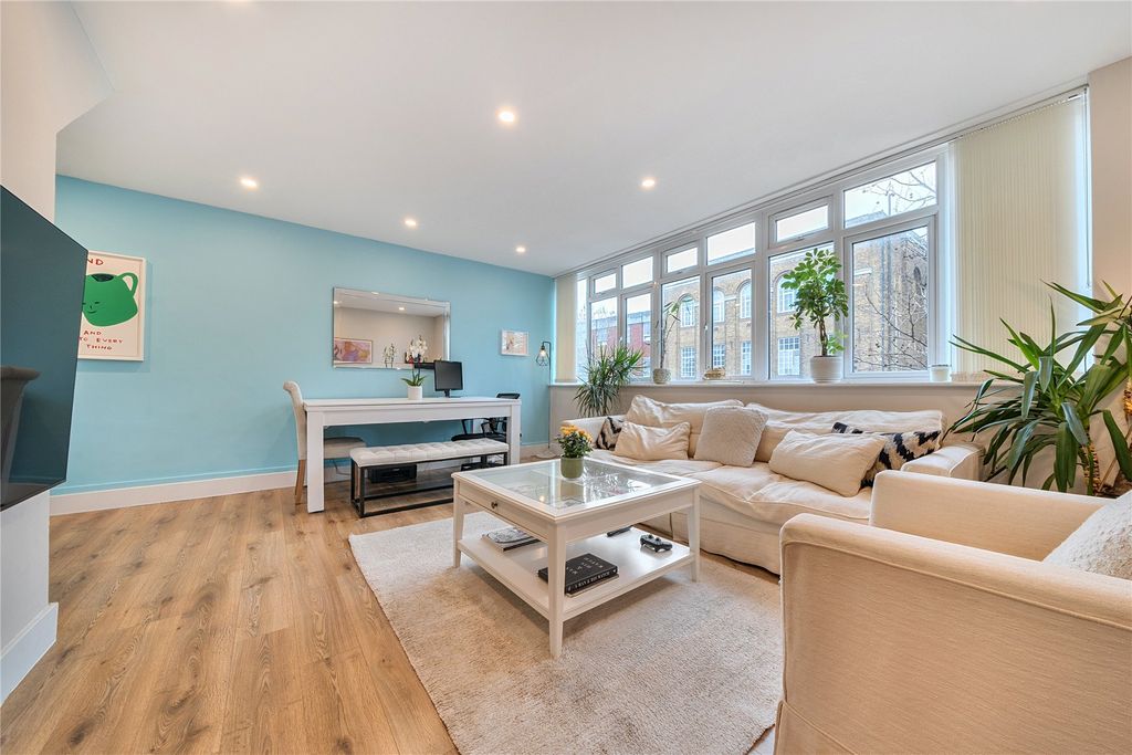 Property photo 3 of 15 Picture No. 06