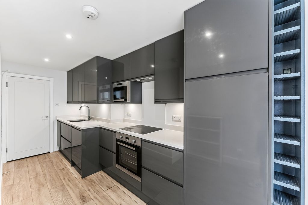 Property photo 2 of 10 Pbox-Img.Jpg