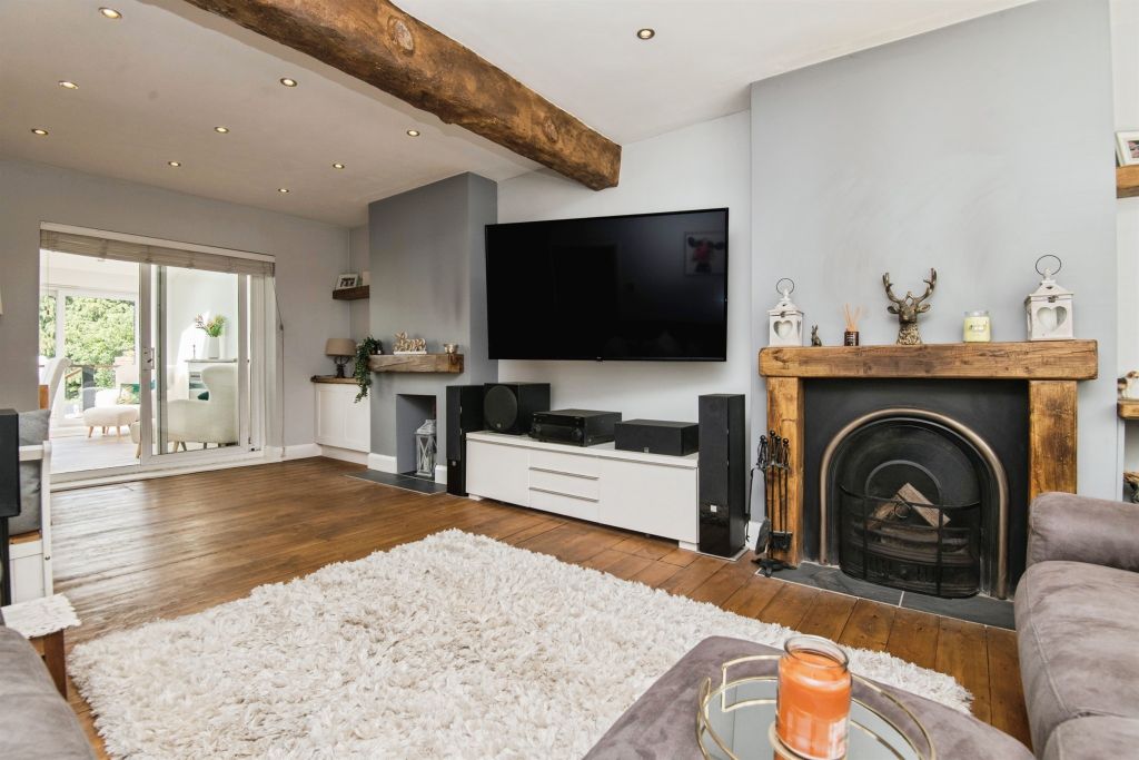 Property photo 2 of 17
