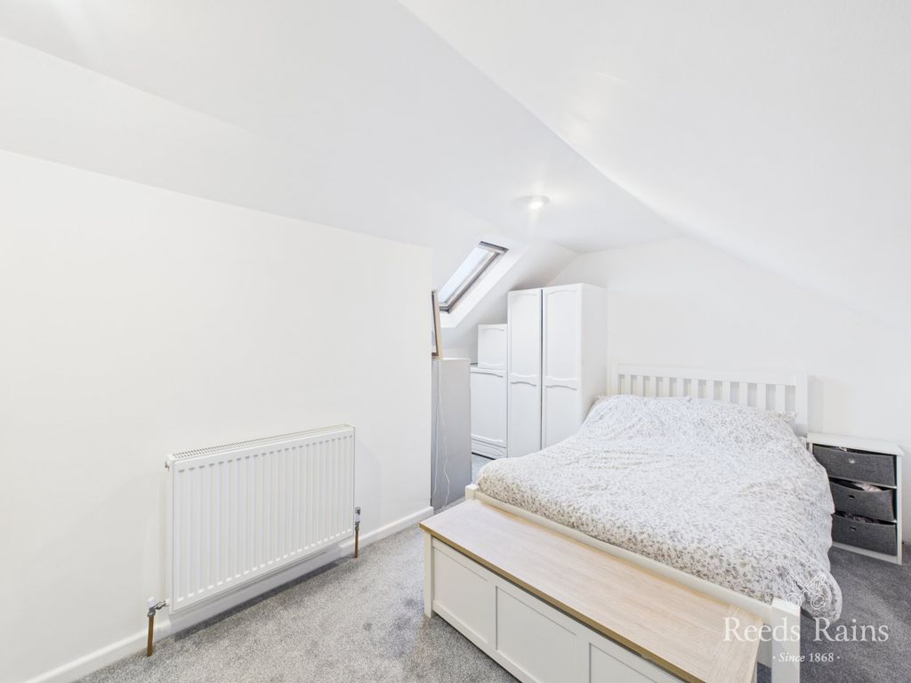 Property photo 2 of 24 Loft