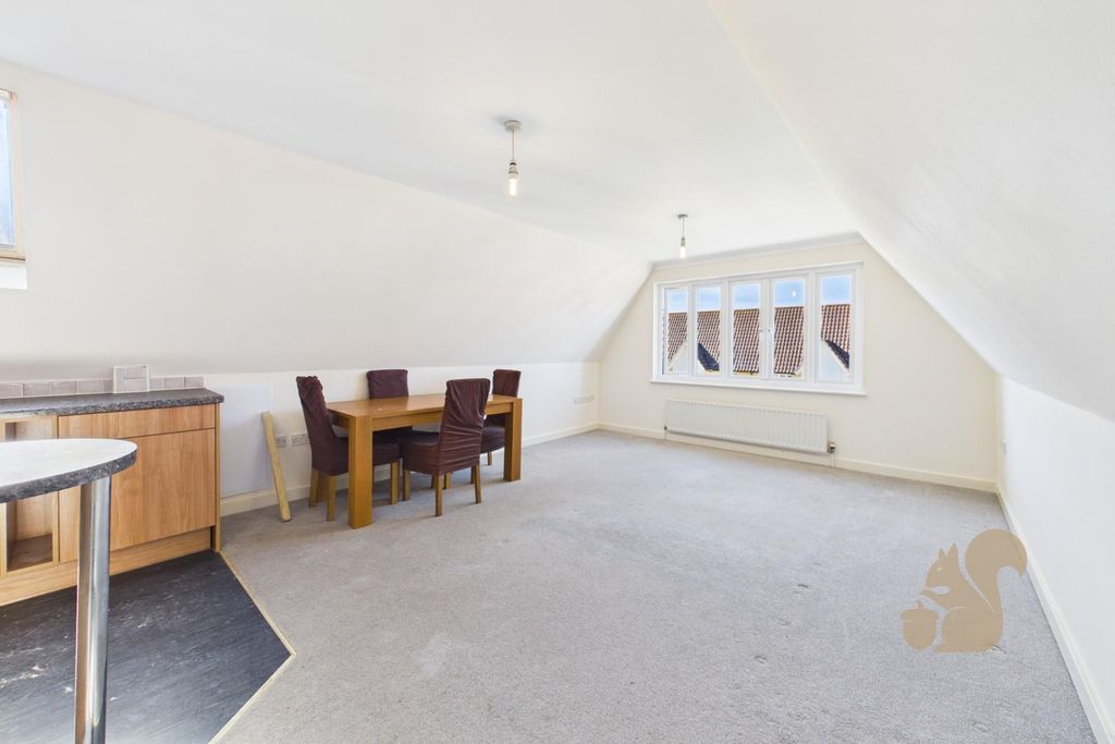 Property photo 2 of 12 Living Space