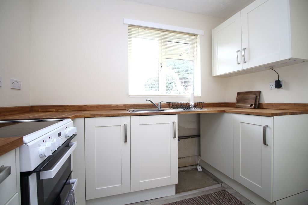 Property photo 2 of 10 Img_9080