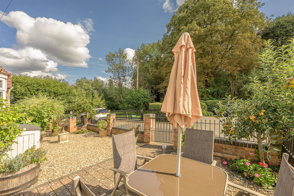 Property photo 3 of 33