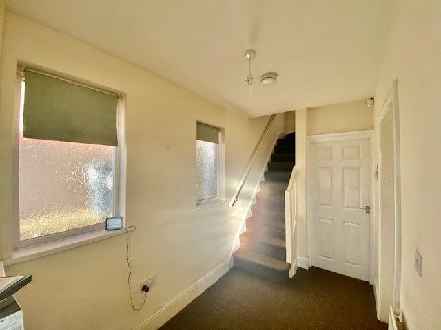 Property photo 3 of 18 Hallway