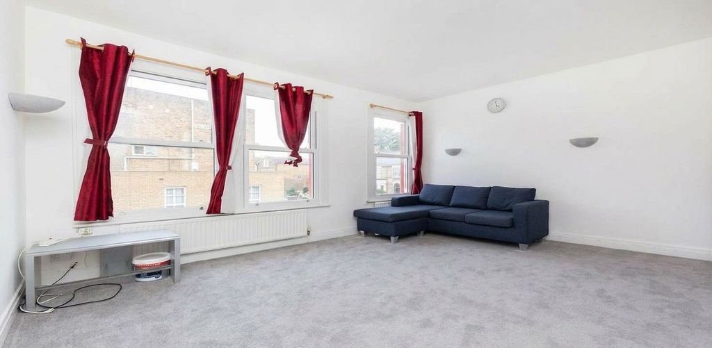 Property photo 2 of 5