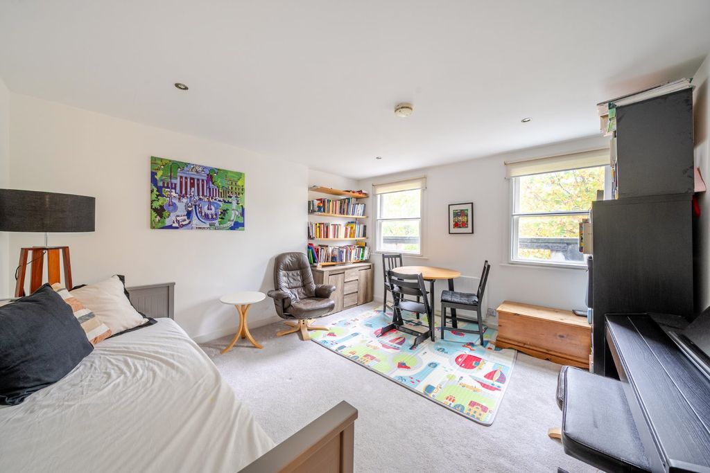 Property photo 2 of 13 Picture No. 20