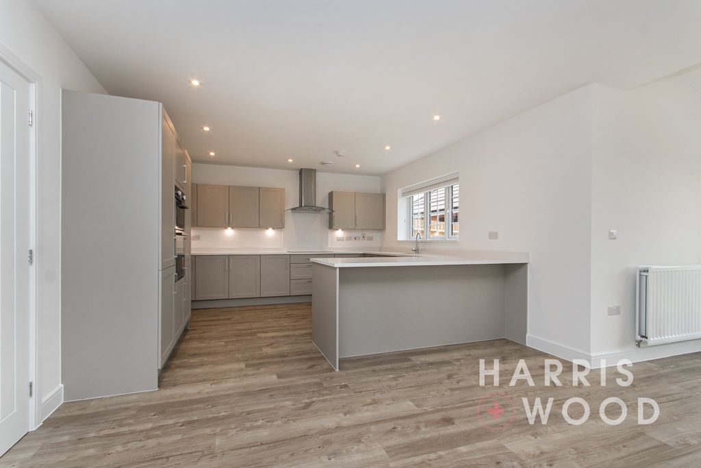 Property photo 3 of 50 4616424