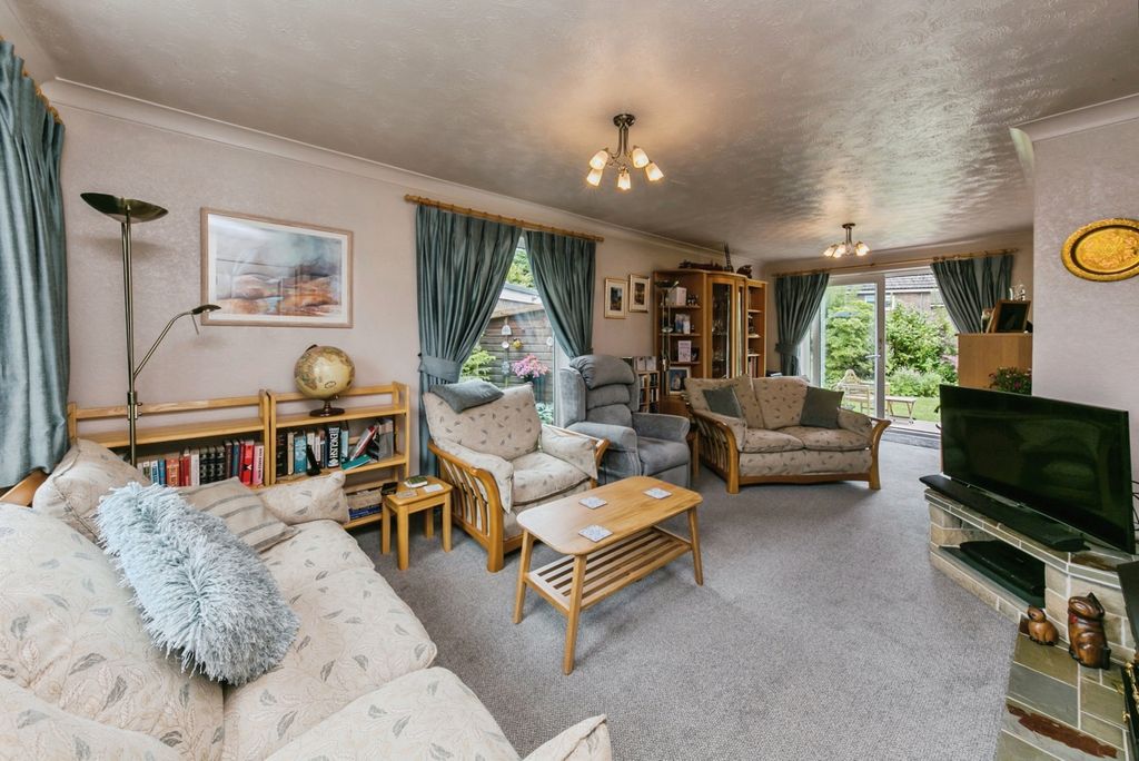 Property photo 2 of 17 Pbox-Img.Jpg