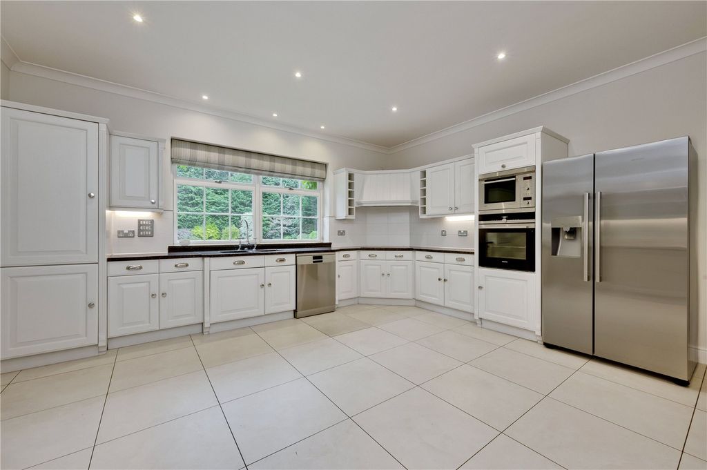 Property photo 2 of 10 Picture No. 23