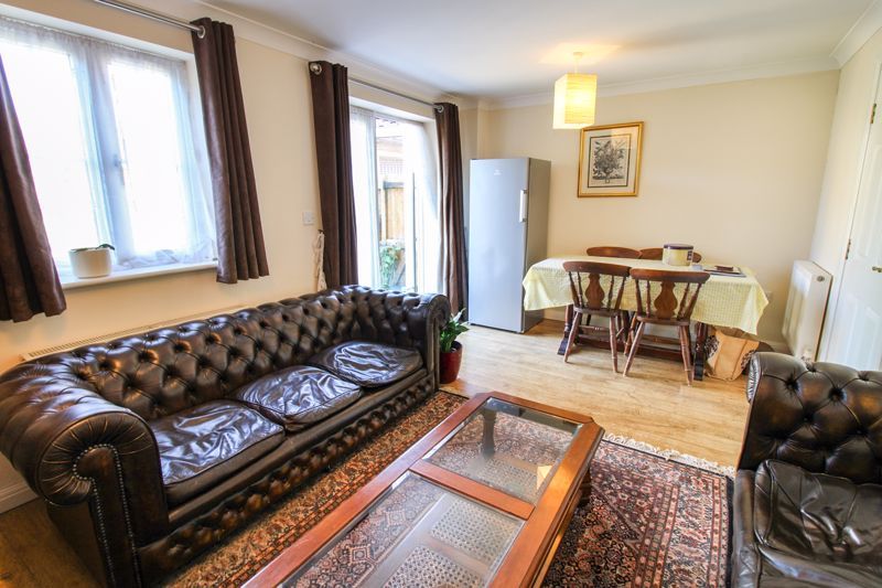 Property photo 2 of 13 Lounge