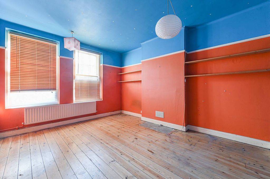 Property photo 1 of 5