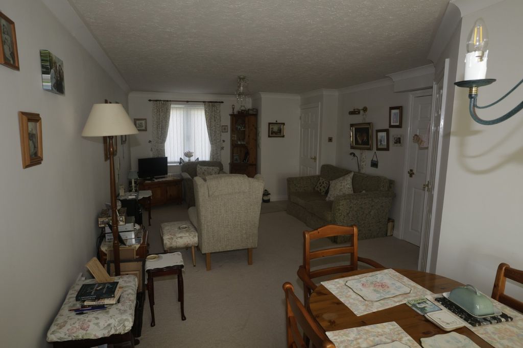 Property photo 3 of 9