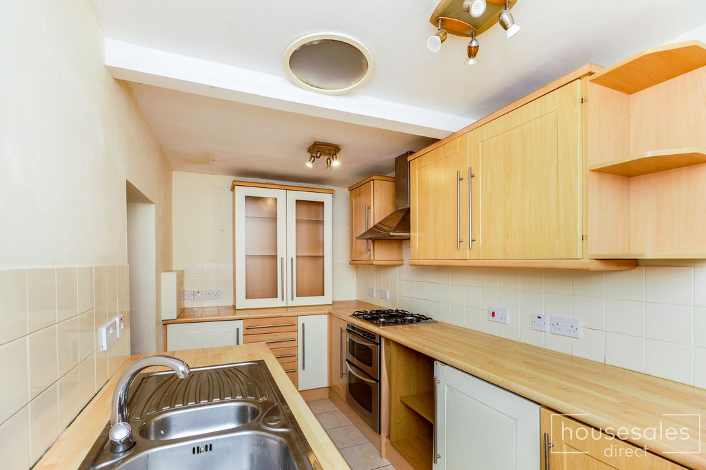 Property photo 2 of 20