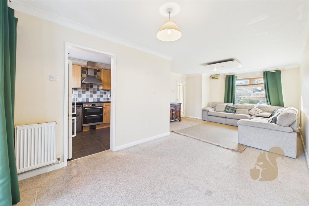 Property photo 2 of 16 Living Room