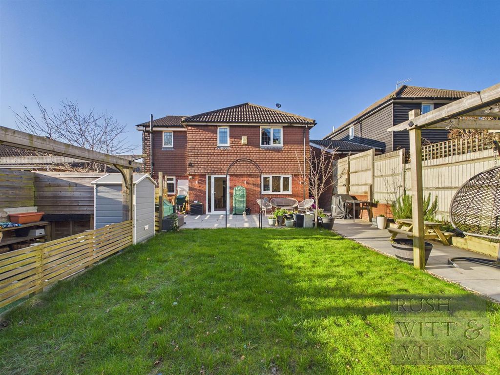 Property photo 3 of 32