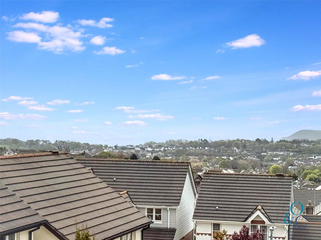 Property photo 2 of 23 Picture No. 22