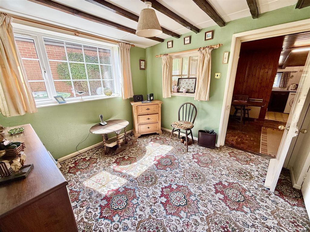 Property photo 3 of 21 Dining Room