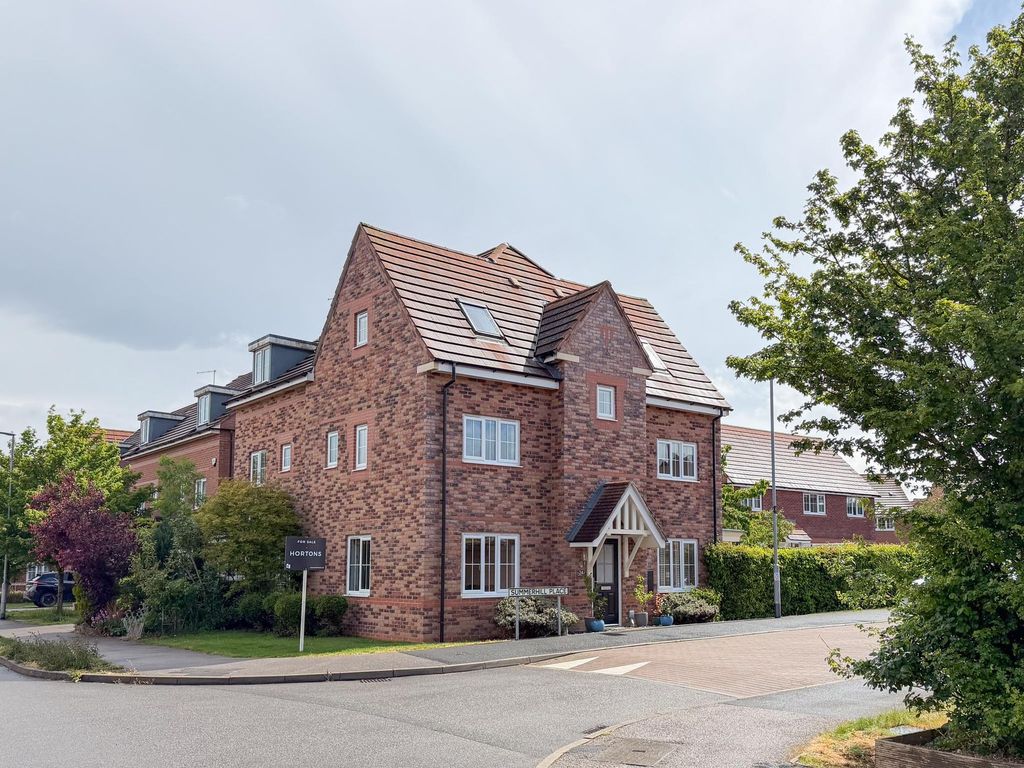 Property photo 1 of 33