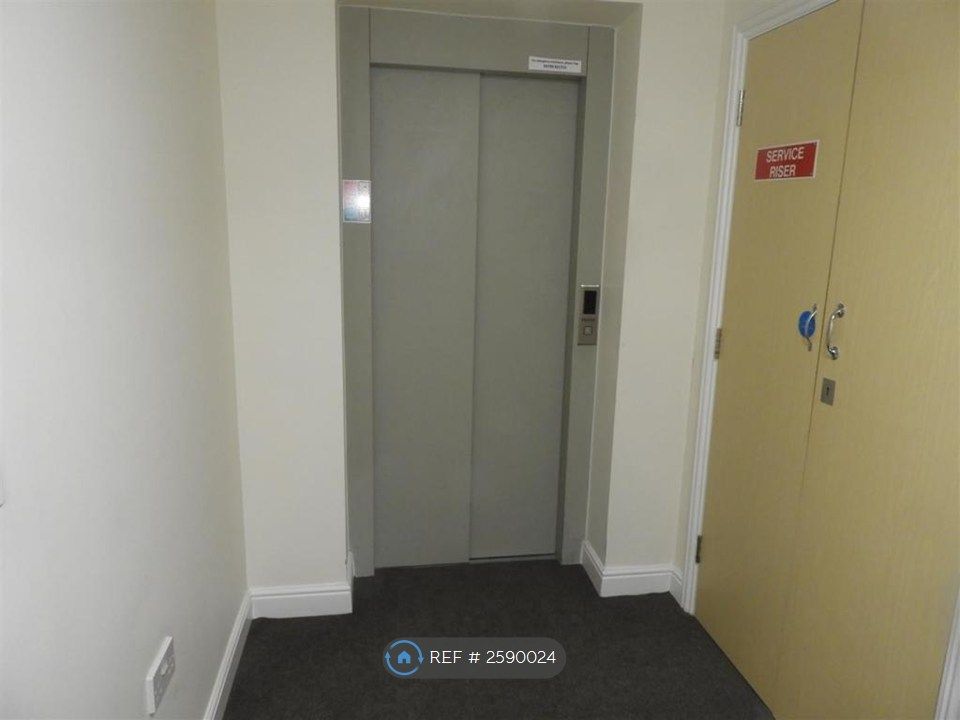 Property photo 3 of 11