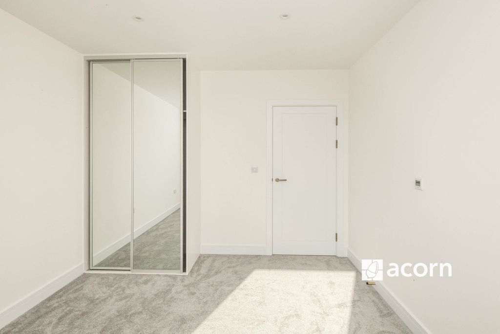 Property photo 3 of 12 c77681F6-E89d-F01...