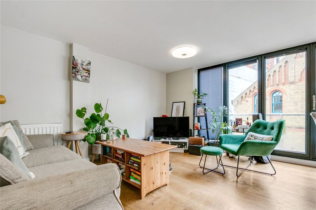 Property photo 2 of 9