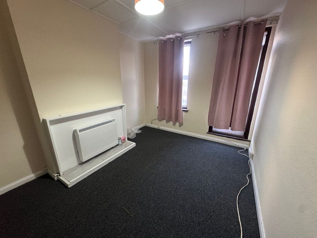 Property photo 2 of 7 Gallery