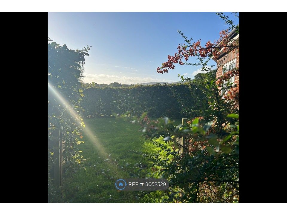 Property photo 3 of 14 Garden