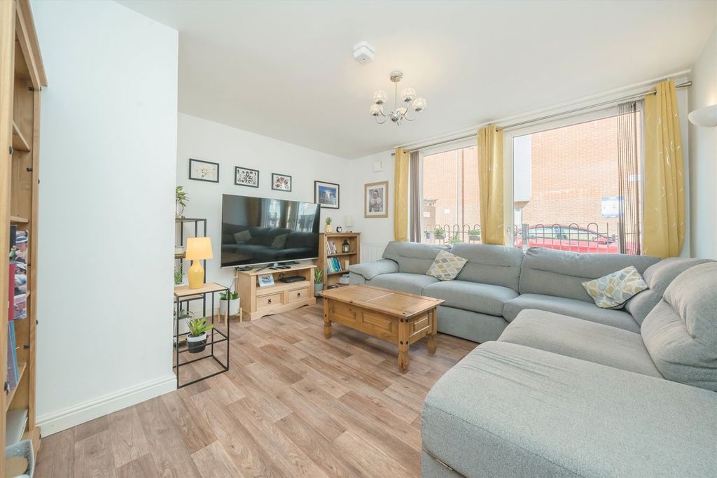 Property photo 2 of 4
